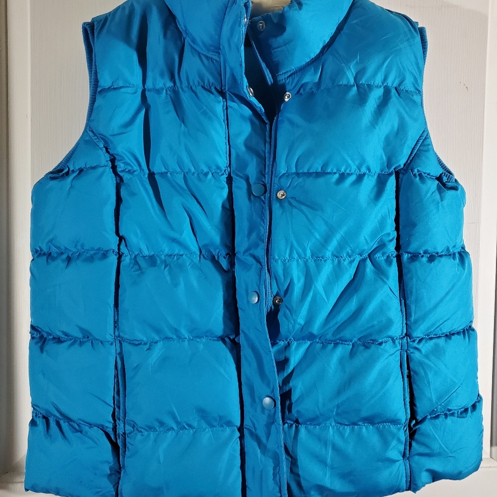 Blue puffer vest  XL